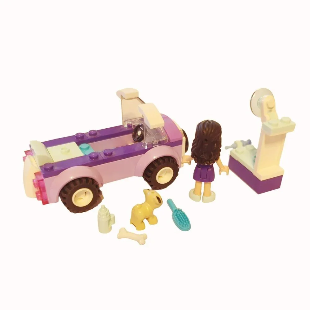 LEGO Emma's Mobile Veterinary Clinic Set 41360 Incomplete Missing 2 Pieces 2019
